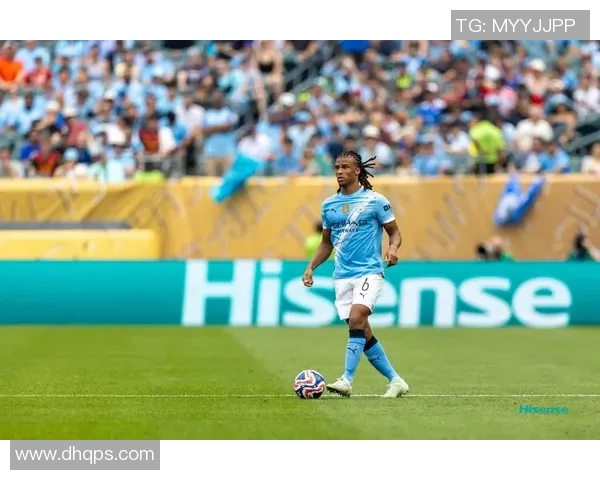 罗德里因争议红牌被罚下曼城在关键战役中遭遇重大打击