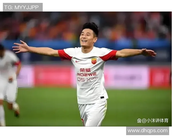 武磊在亚冠精英联赛中精彩破门助球队晋级展现实力与决心