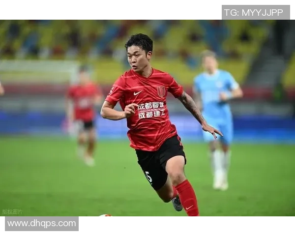 严鼎皓头槌助力辽宁铁人勇夺胜利展现团队精神与个人魅力