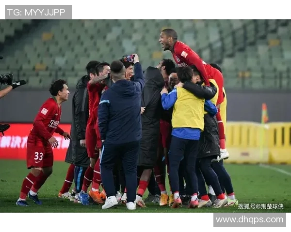 中超激战斯坦丘点射破门助球队逆转展现超强实力