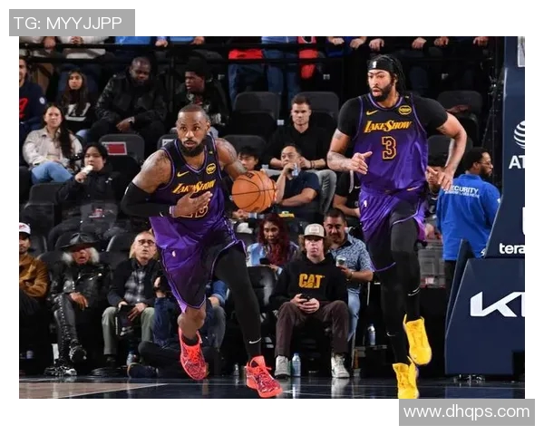 哈登正式宣布加盟湖人!将与詹皇联手征战下赛季西部霸主位置 哈登正式宣布加盟湖人!将与詹皇联手征战下赛季西部霸主位置