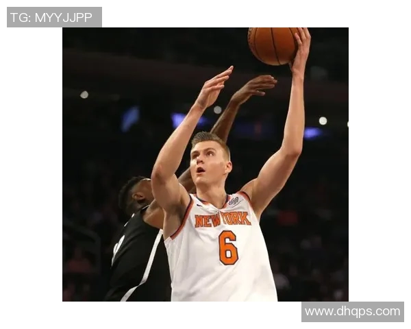 尼克斯队大将波尔津吉斯重伤报销,球队前景堪忧 尼克斯队大将波尔津吉斯重伤报销,球队前景堪忧